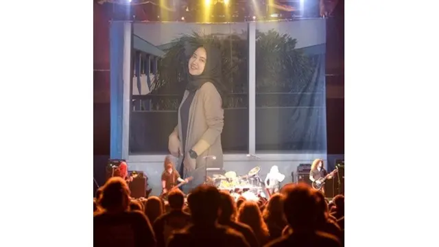 Wanita Ini Minta Fotonya Diedit Lucu, 6 Hasilnya Kreatif Banget