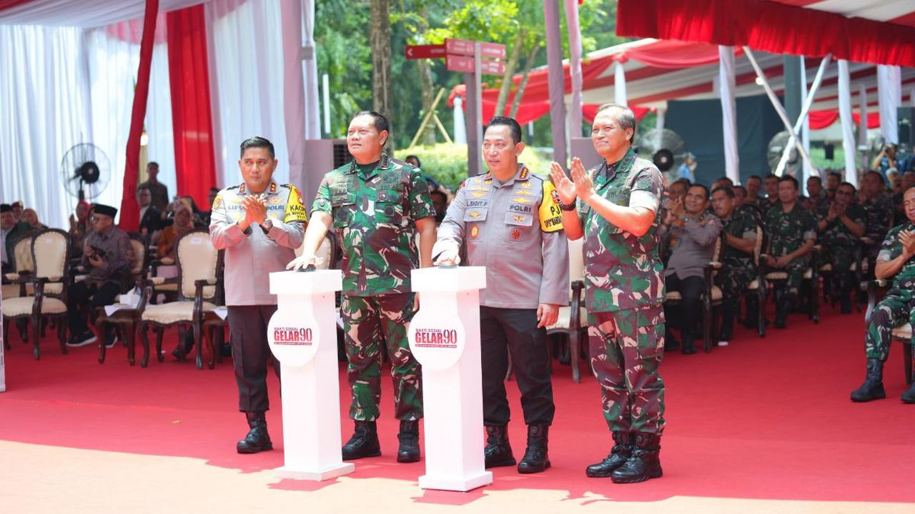 Listyo mengatakan, mari jaga agar pelaksanaan politik di Indonesia menjadi pesta demokrasi yang dirasakan dengan riang gembira walaupun terjadi perbedaan.<br>