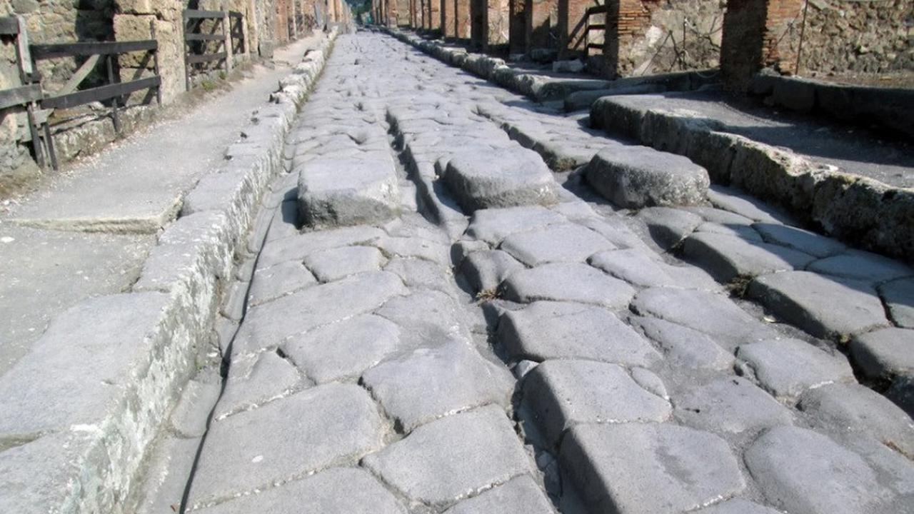 Jalan di Pompeii
