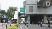 Suasana Stasiun MRT ASEAN yang sepi karena ditutup di Jakarta, Senin (20/4/2020). PT MRT Jakarta (Perseroda) membatasi operasional MRT pada Stasiun Haji Nawi, Stasiun Blok A, dan Stasiun ASEAN mulai Senin 20 April 2020. (Liputan6.com/Immanuel Antonius)