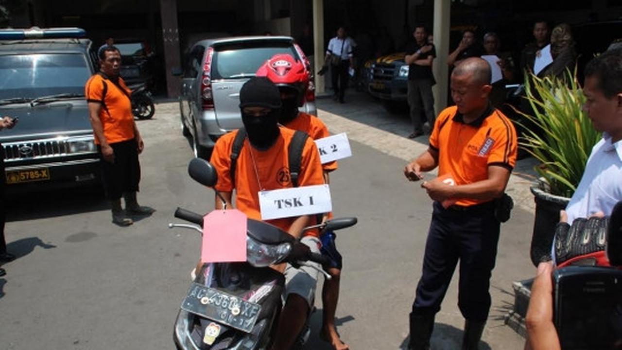 Begini adegan rekonstruksi pembunuhan sadis mahasiswi di Kediri