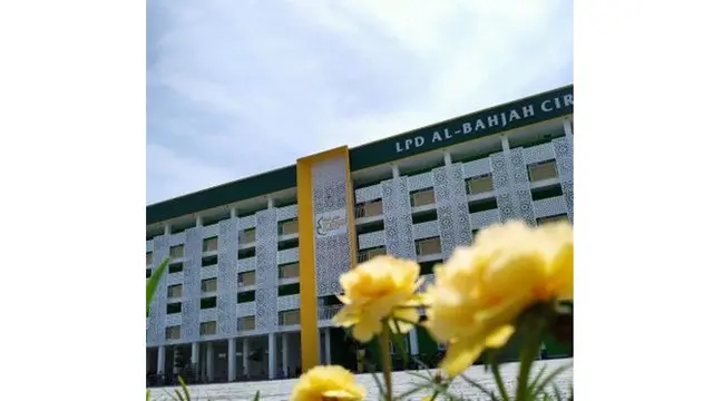 Al-Bahjah Cirebon Pusat (sumber: https://www.smaiqualbahjahpusat.sch.id/)