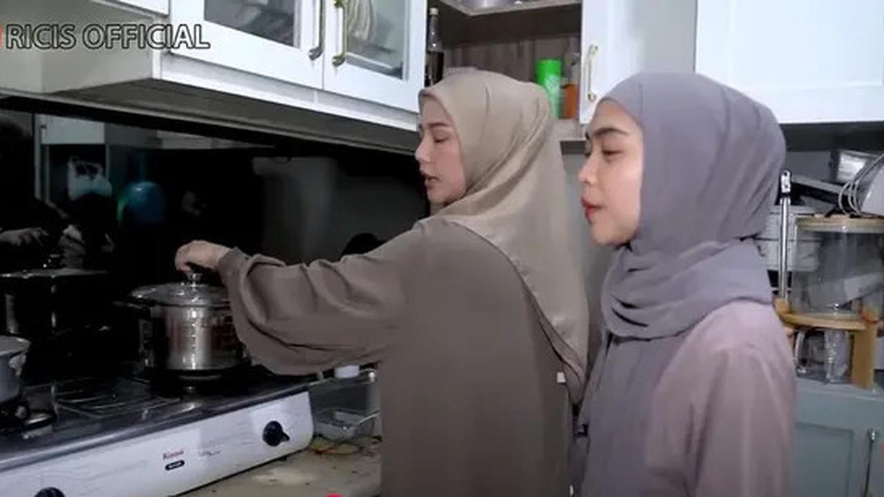 Potret Dapur Dara Arafah, Perpaduan Mewah dan Modern yang Mengagumkan