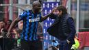 Romelu Lukaku. Usai tampil buruk bersama Manchester United, awal 2019/2020 ia hijrah ke Inter Milan berbarengan dengan masuknya Antonio Conte. Ia tampil tajam di musim pertamanya dengan mencetak 23 gol. Pada 2020/2021 ia mempersembahkan gelar Liga Italia dengan mencetak 23 gol. (AFP/Miguel Medina)