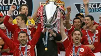 Pada kariernya bersama Manchester United, Ryan Giggs berhasil mempersembahkan 35 gelar juara untuk The Red Devils. (AFP/Paul Ellis)