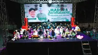 Bupati Sumenep, Achmad Fauzi Wongsojudo atau Cak Fauzi, kembali mendapat dukungan untuk mencalonkan diri dalam kontestasi Pilgub Jawa Timur 2024. Deklarasi dukungan dilaksanakan di kawasan luar Stadion Ratu Pamelingan, Pamekasan, Minggu (6/8) malam (Istimewa)