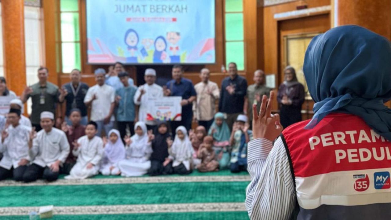 Wujud Kepedulian, Pertamina Patra Niaga RJBB Gelar Jumat Berkah