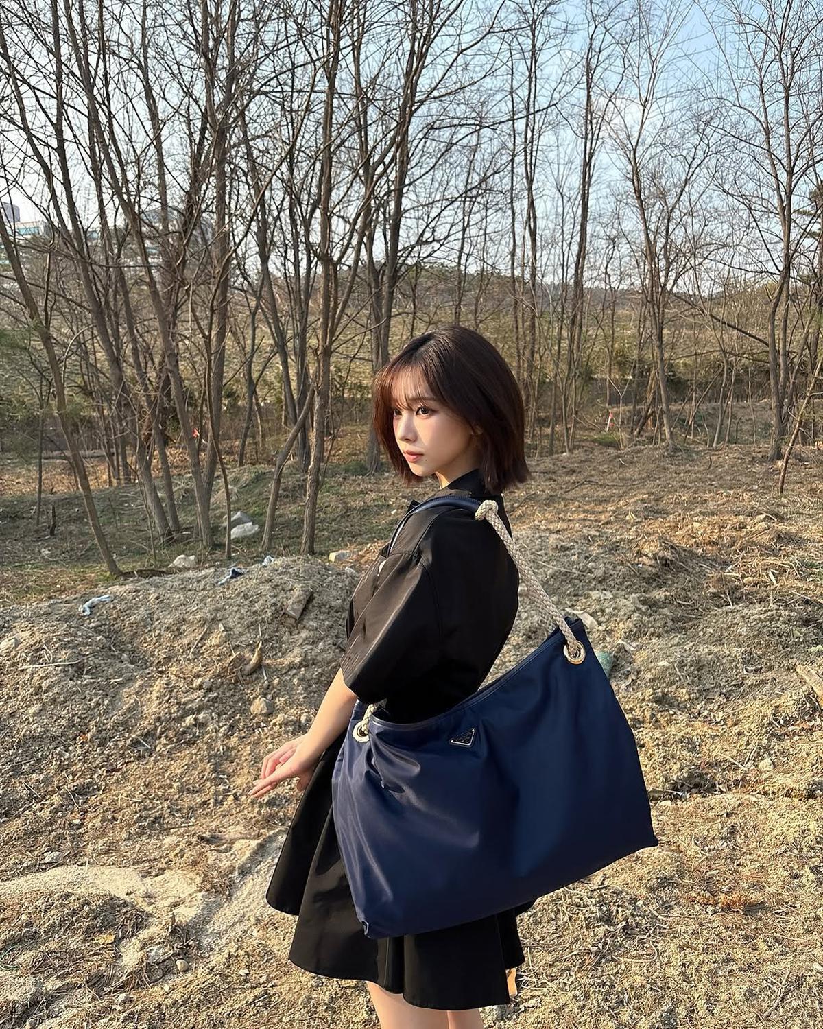 Potret Terbaru Karina aespa dengan Outfit Simple Tapi Terlihat Kece dan Cantik