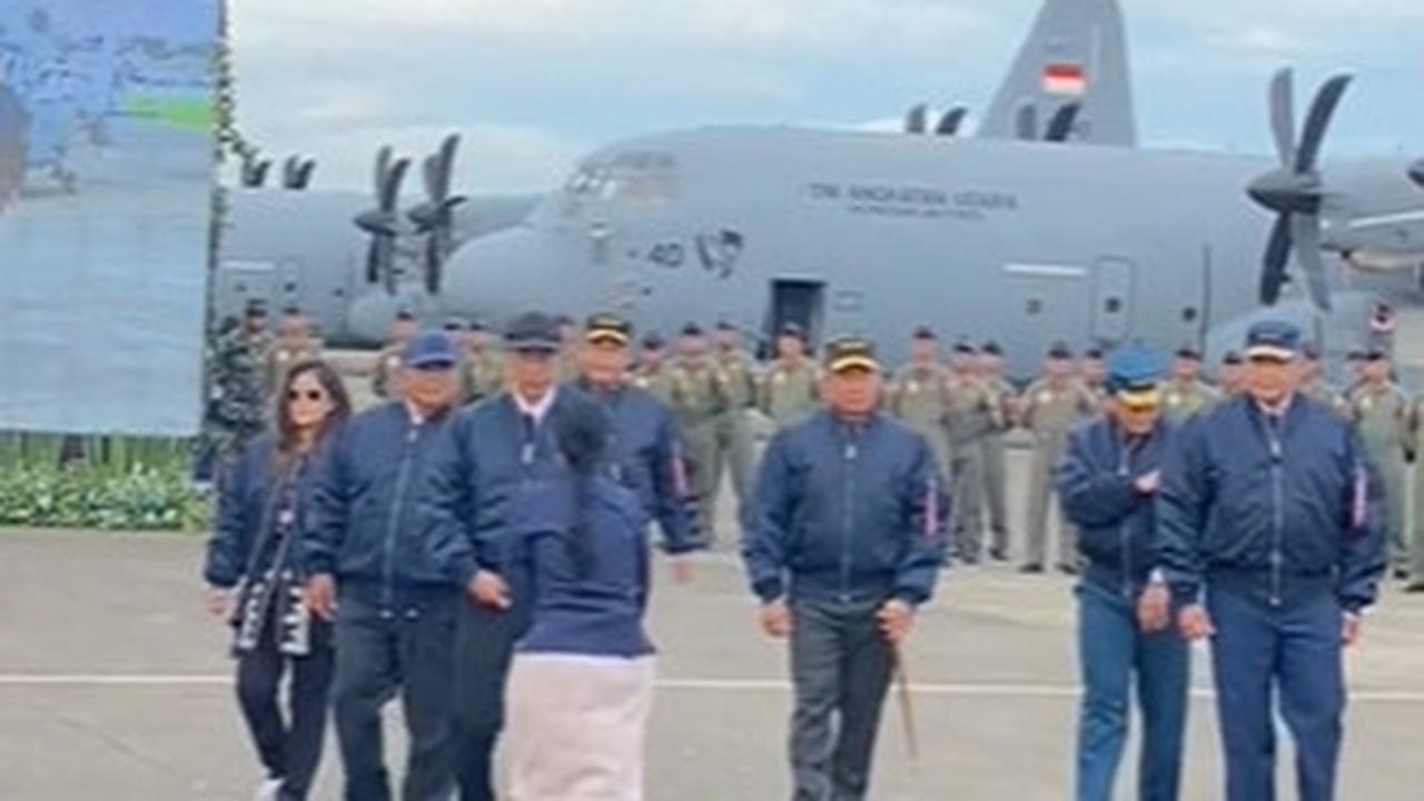 <b>Sosok Wanita Temui Presiden Tanpa Dicegah Paspampres</b>