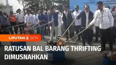 Ratusan bal pakaian bekas impor yang disita di sebuah gudang di Pekanbaru, Riau, dimusnahkan. Pemusnahan pakaian bekas merupakan instruksi presiden karena dinilai bisa mematikan industri tekstil dalam negeri.
