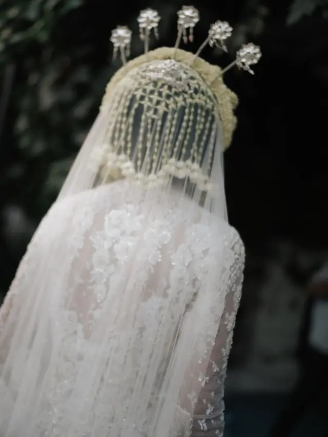 Susan Sameh saat akad nikah bersama Khalid Attamimi.  [@prayaraphoto]