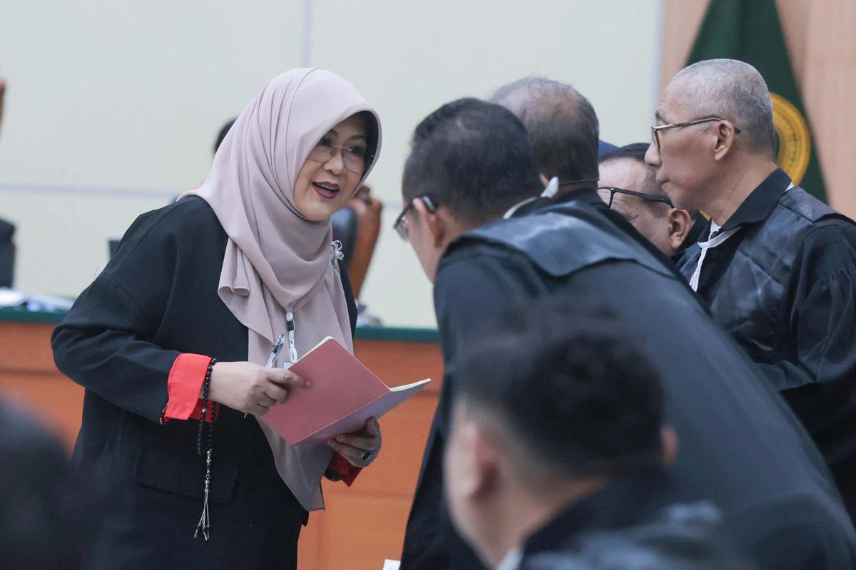 FOTO: Dokter Tifa Didakwa Terkait Tudingan Ijazah Jokowi
