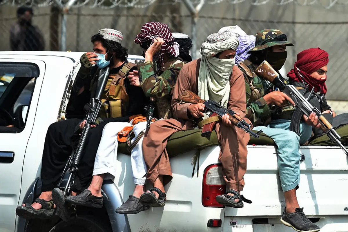FOTO: Taliban Kuasai Bandara Kabul Usai AS Tarik Pasukan dari Afghanistan