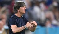 Pelatih Jerman, Joachim Loew bereaksi ketika pertandingan Grup F Euro 2020 antara Jerman melawan Hungaria yang berlangsung di Allianz Arena, Munich, Jerman pada Rabu (23/06/2021). (Foto: AFP/Pool/Matthias Hangst)