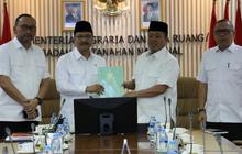 Gus Ipul dan Nusron Wahid Bertemu Bahas Percepatan Sertifikasi Lahan untuk Sekolah Rakyat