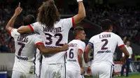 SELEBRASI - Blaise Matuidi melakukan selebrasi usai mencetak gol ke gawang Ajaccio. (REUTERS/Pascal Rossignol)
