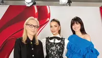 Pesona Tasya Farasya Pakai Gaun Desainer Indonesia Saat Bertemu Anne Hathaway dan Meryl Streep
