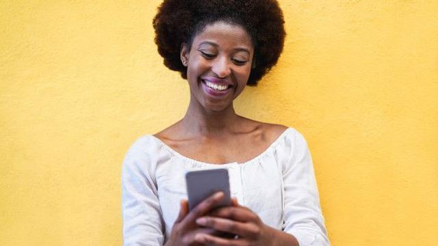 Membagikan Postingan TikTok di Instagram