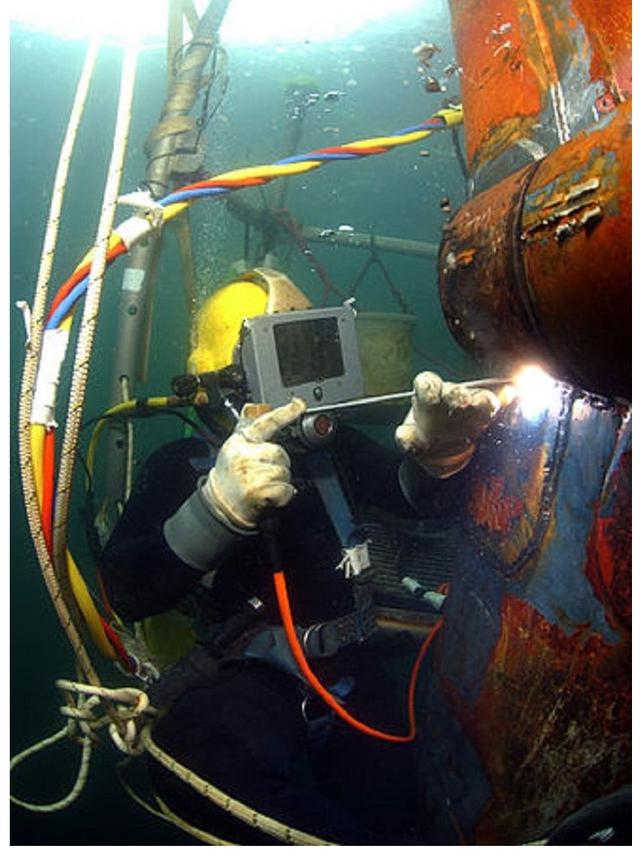 6 Fakta Profesi Tukang Las Bawah Air Gajinya Capai Rp 700 Juta Hot Liputan6 Com