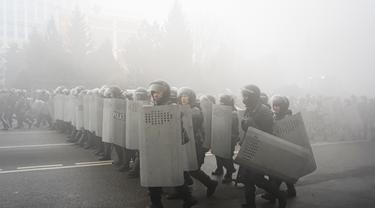 Bentrokan Polisi dan Demonstran di Kazakhstan
