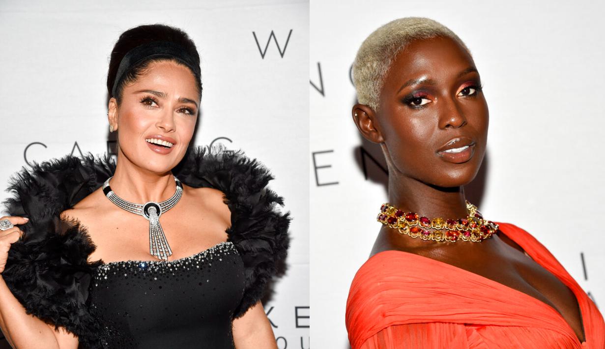 Foto kolase Salma Hayek Pinault (kiri) dan Jodie Turner-Smith saat menghadiri The Kering Foundation's Caring for Women Dinner di The Pool, New York, Amerika Serikat, 15 September 2022. Salma Hayek dan Jodie Turner-Smith tampil memukau pada acara tersebut. (Photo by Evan Agostini/Invision/AP)