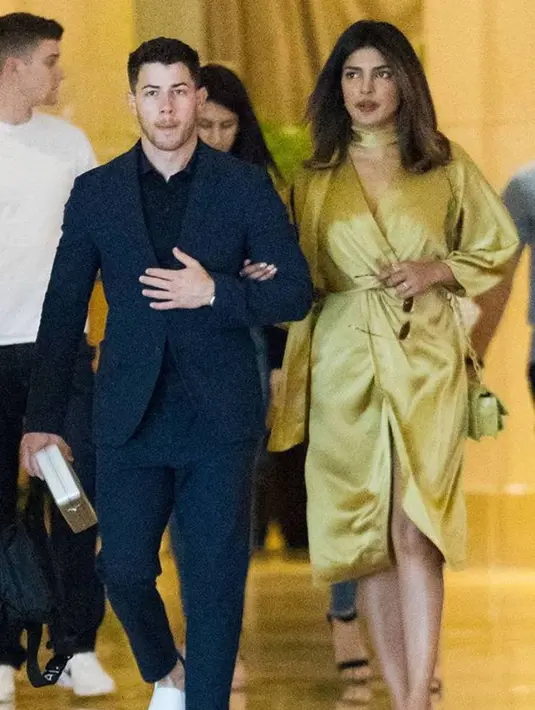 "Nick dan keluarganya akan pergi ke India untuk bertemu keluarga Priyanka," ujar sumber. (Jackson Lee - SplashNew-com)