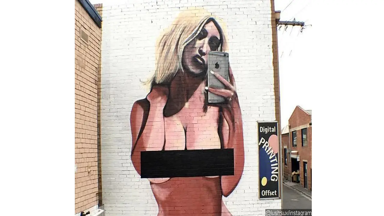 Selfie Telanjang, Kim Kardashian Disebut Pelacur di Australia