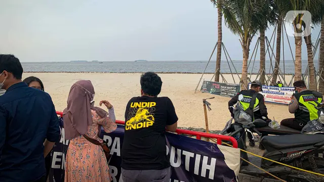 Pelonggaran Tempat Wisata, Pantai Pasir Putih PIK Penuh Wisatawan