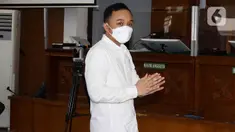 Terdakwa kasus dugaan pembunuhan berencana Brigadir Yosua, Ricky Rizal bersiap mengikuti sidang lanjutan di PN Jakarta Selatan,Selasa (14/2/2023). Sidang tersebut beragenda pembacaan vonis oleh majelis hakim. (Liputan6.com/Herman Zakharia)