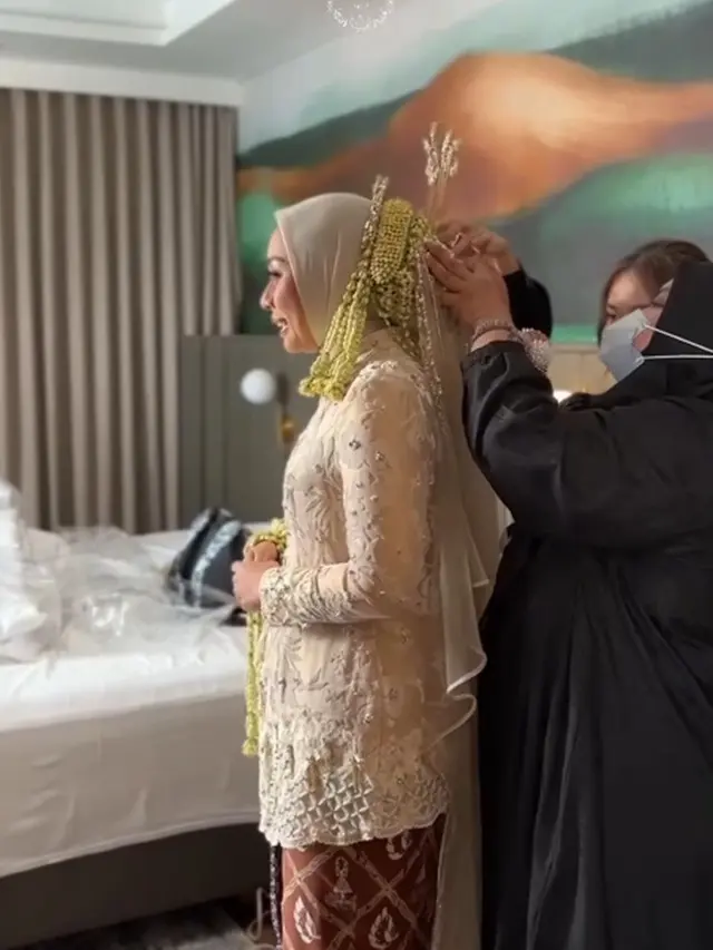 Detail Kebaya Pernikahan Putri Karlina Menantu Dedi Mulyadi