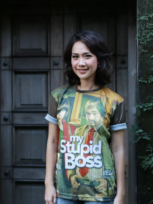 Bunga Citra Lestari atau biasa disapa BCL mengungkapkan kepada wartawan, Kamis (12/5) bahwa mengundang banyak temannya sesama artis untuk hadir dalam acara tersebut. (Galih W. Satria/Bintang.com)