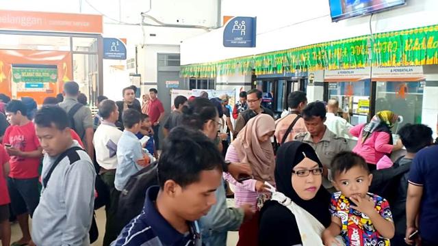 Suasana pada masa angkutan lebaran 2018 di Stasiun Besar Purwokerto. (Liputan6.com/KAI Daop 5 PWT/Muhamad Ridlo)