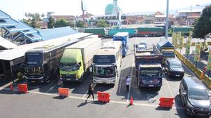 Macet 12 Km di Pelabuhan Ketapang, ASDP Terjunkan 25 Kapal Besar