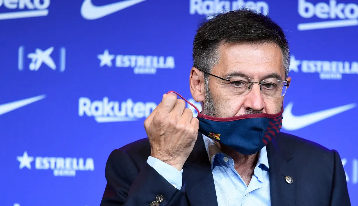 Josep Maria Bartomeu dan mantan penasehatnya, Jaume Masferrer mempunyai hak diam dan tidak bersaksi dalam pengadilan yang digelar hari ini (3/3/2021) di Pengadilan Tinggi Catalonia. (AFP/Josep Lago)
