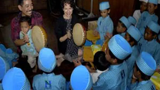 Ilustrasi Anak Sholeh