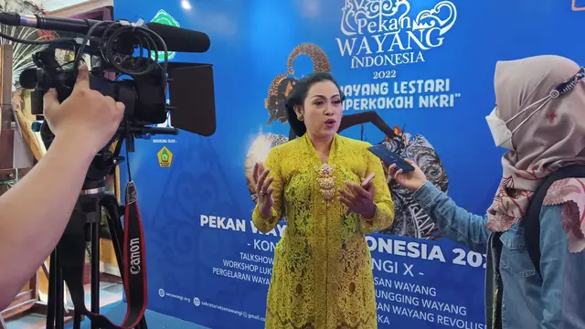 Kepala Bidang Humas SENA WANGI, Eny Sulistyowati SPd, SE, MM.,