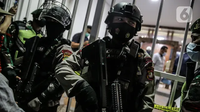Usai Munarman Ditangkap, Polisi Geledah Kantor Sekretariat FPI