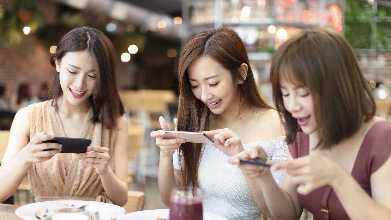 Makan Banyak Saat Liburan Tapi Tetap Cantik di Foto Berkat Lip Tint MAJIKA
