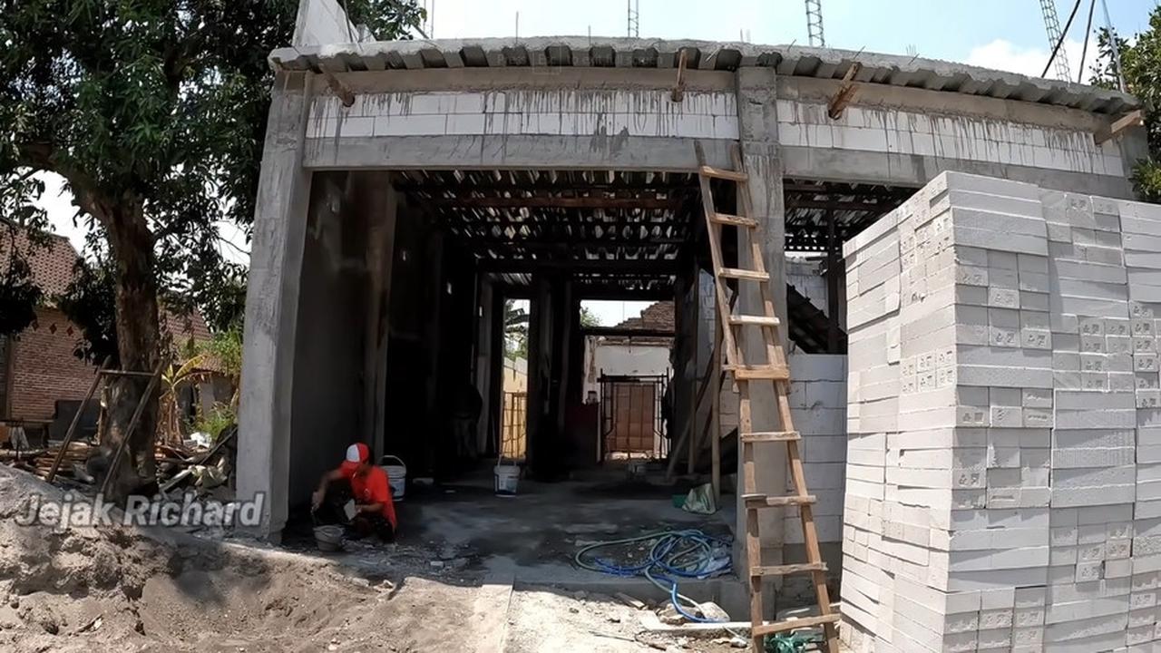 Potret Rumah Gilga Sahid Calon Suami Happy Asmara di Madiun, Kini Masih Dalam Tahap Renovasi