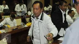 Kepala BIN, Sutiyoso usai raker dengan Komisi I DPR di Senayan, Jakarta, Senin (29/2/2016). Sutiyoso mengklaim Komisi I DPR RI memperbolehkan BIN memanggil pihak yang dianggap memiliki informasi terorisme (Liputan6.com/JohanTallo)