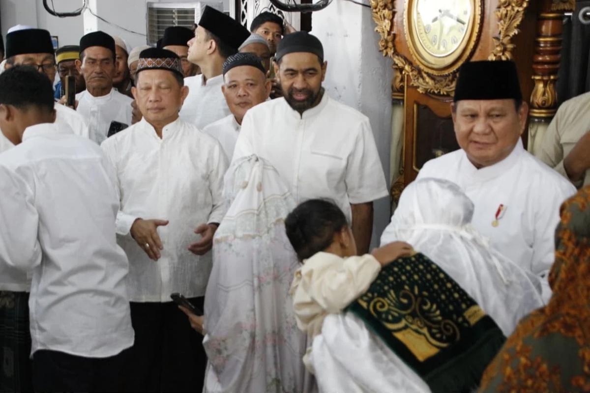 Kasatgas Tito saat mendampingi Presiden Prabowo Subianto melaksanakan salat Idulfitri 1447 H/2026 di Aceh Tamiang