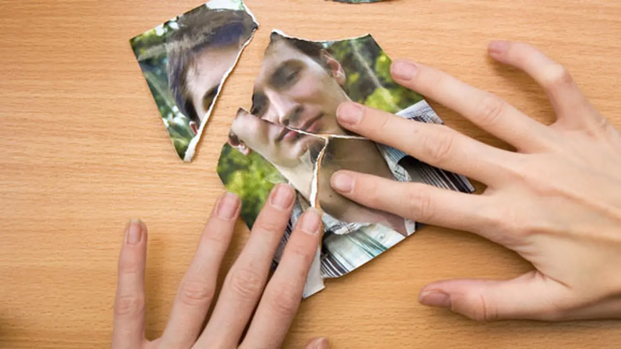 (c) shutterstock