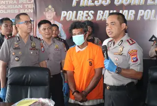 Seorang adik nekat membunuh kakaknya di Kecamatan Martapura, Kabupaten Banjar, Kalimantan Selatan. Yang memilukan, peristiwa itu dipicu permasalahan warisan keluarga.