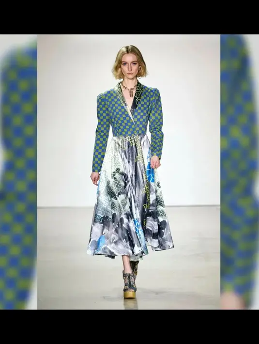 Alleira Batik berkomitmen untuk mengabadikan fashion sebagai instrumen untuk merayakan keragaman warna keragaman budaya, keragaman orang, dan keragaman kehidupan