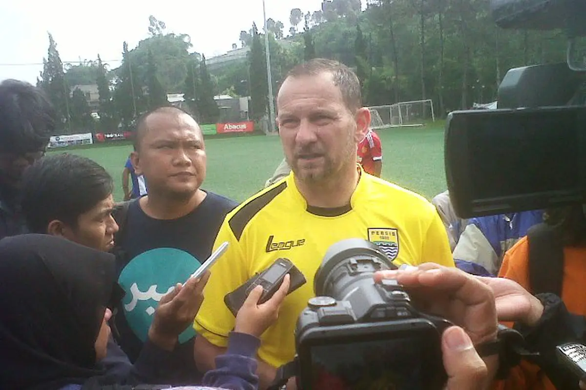 Dejan Antonic persib bandung