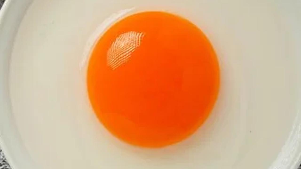 1. Telur: Sumber Protein untuk Rambut Kuat<br>