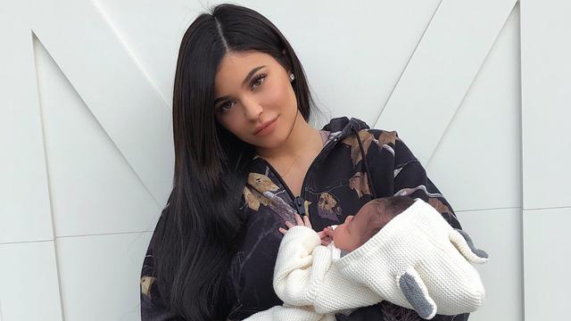 [Bintang] Kylie Jenner - Stormi