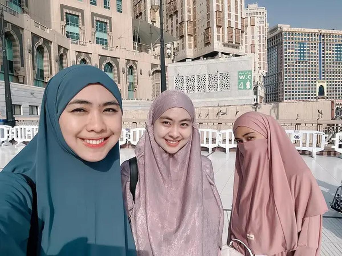 Pesan Terbuka Oki Setiana Dewi untuk Yang Gagal Naik Haji Tahun Ini: Allah Sudah Catat Niat Muliamu