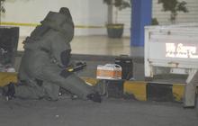 Aksi Gegana Brimob amankan barang diduga bom di Pelabuhan Merak