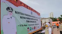 Pemerintah Provinsi Jawa Timur mengirimkan bantuan bahan pangan untuk dapur umum pada Jumat, 15 Mei 2020. (Foto: Liputan6.com/Dian Kurniawan)